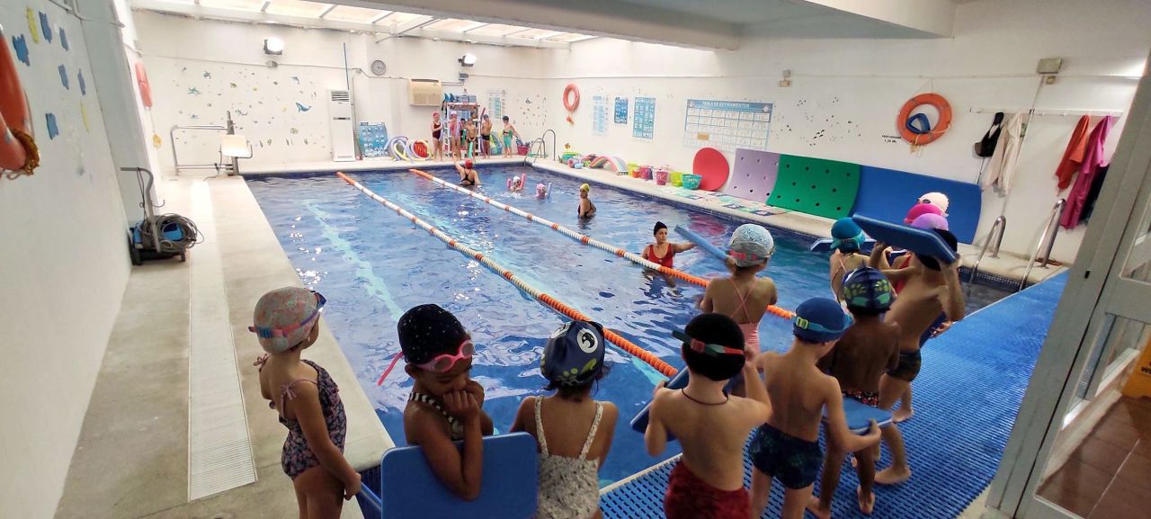 Deporte en el Liceo francés de Sevilla: Piscina